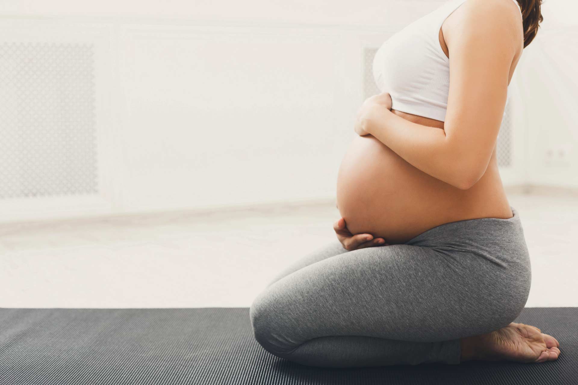 Yoga-pregnant-women