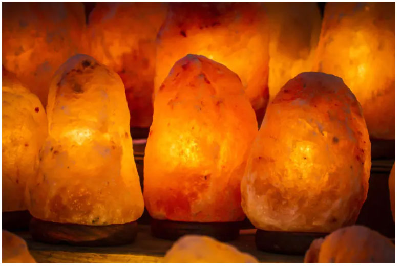 Salt-lamps-come-in-several-shapes-and-sizes