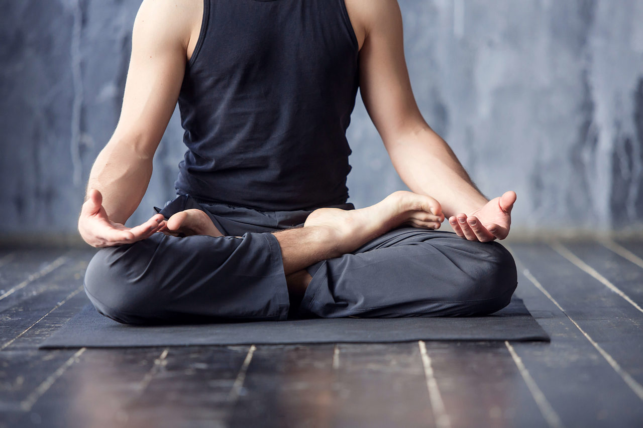 Tips-for-men-yoga